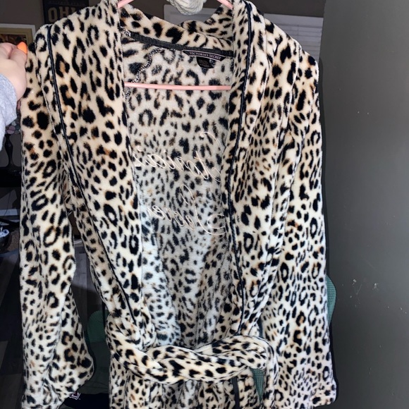 Victoria’s Secret Robe - Picture 2 of 5